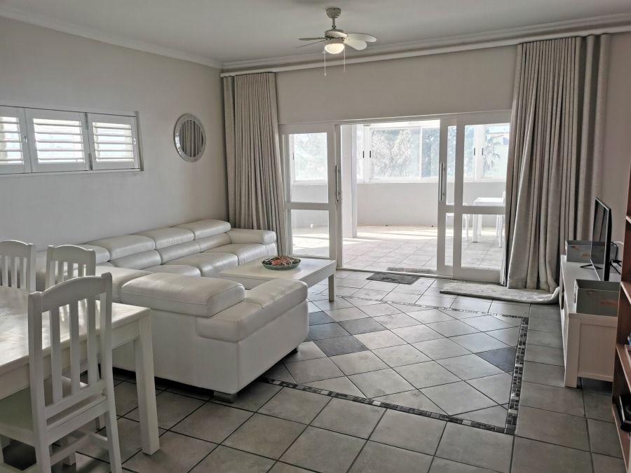 apartment, three bedrooms, close to the wavesjeffreys bay 009